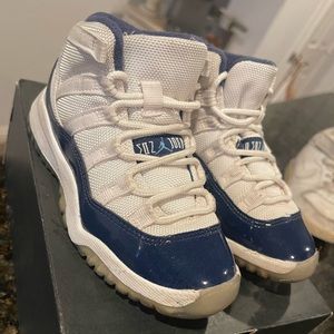 Jordan 11 Retro boys size 11